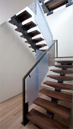 butterfly stair of steel, walnut hardood and resin